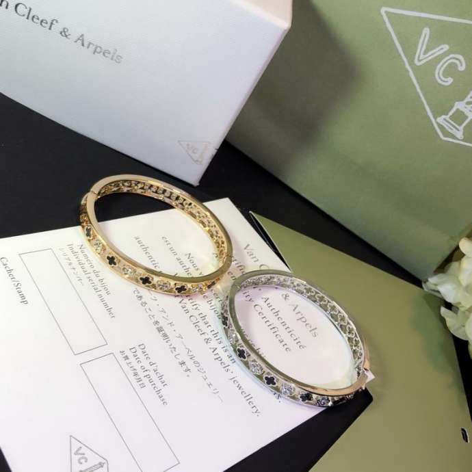 Picture of Van Cleef Arpels Bracelet _SKUVanCleef&Arpelsbracelet07cly7216219